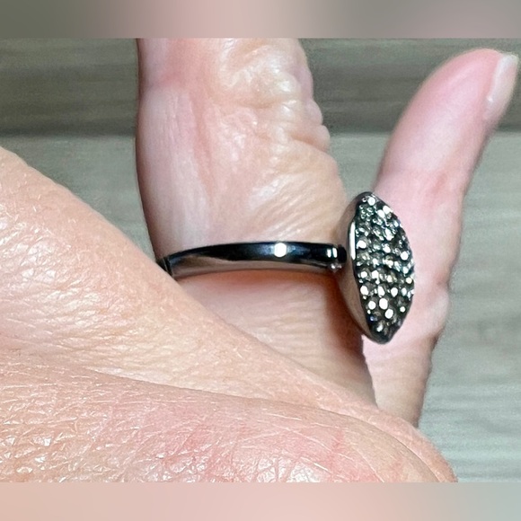 New Designer Signed Nadri Gunmetal Pave Crystal Circle Cluster Ring, Size 7 - Picture 9 of 10